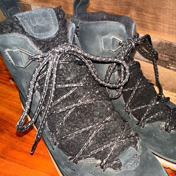 UGG Lakesider Heritage Mid Black Lace Up Boot Women’s size 10 EUC - Picture 2 of 8